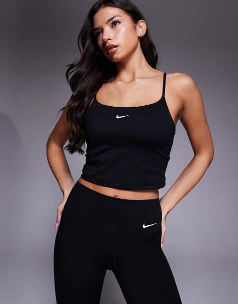 Top negro de tirantes estilo sujetador Dri-FIT de Nike One Training - view 1