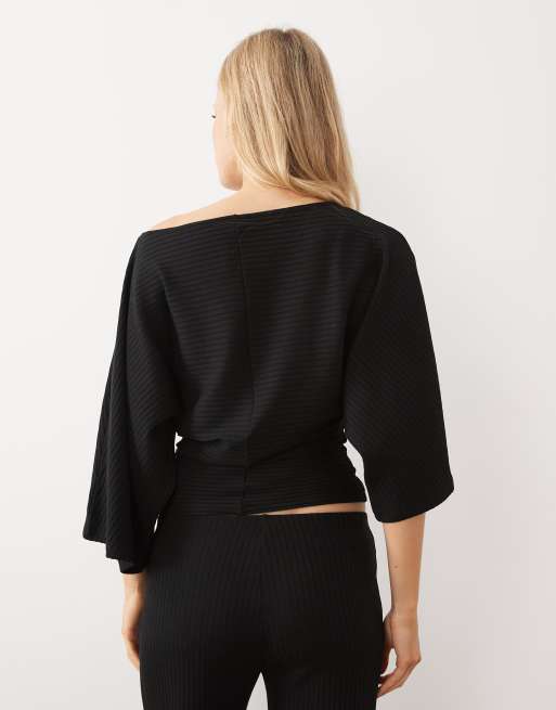 Top negro estilo capa de canalé de Gina Tricot (parte de un conjunto), 4 de 4