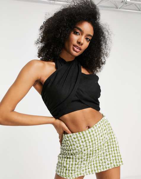 Top negro fruncido en la cintura con cuello halter de tejido arrugado natural de ASOS DESIGN - view 1