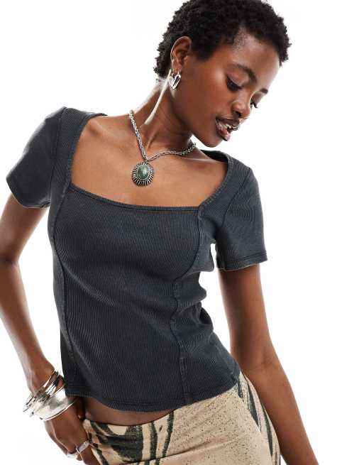 Top negro lavado con cuello cuadrado y diseno de paneles de Monki ASOS