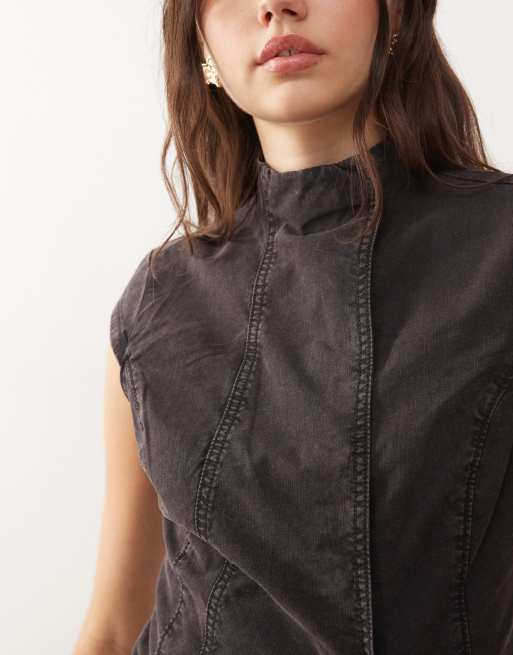 Top negro lavado con mangas de casquillo y cuello alto de Weekday, 2 de 4