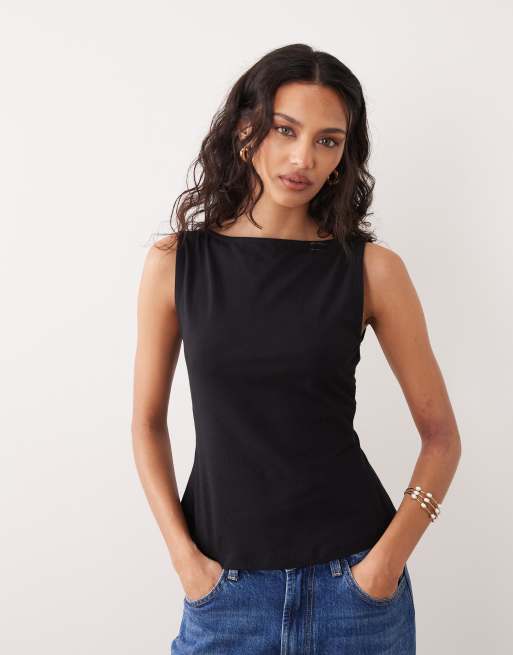 Top negro sin mangas con cuello barco y lazada en la espalda de ASOS DESIGN, 3 de 4