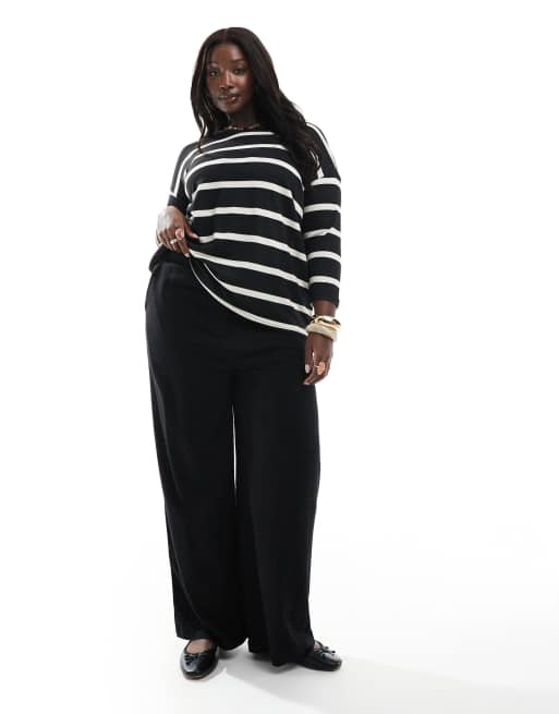 Top negro y color crema a rayas con mangas 3/4 de ONLY Curve, 3 de 4