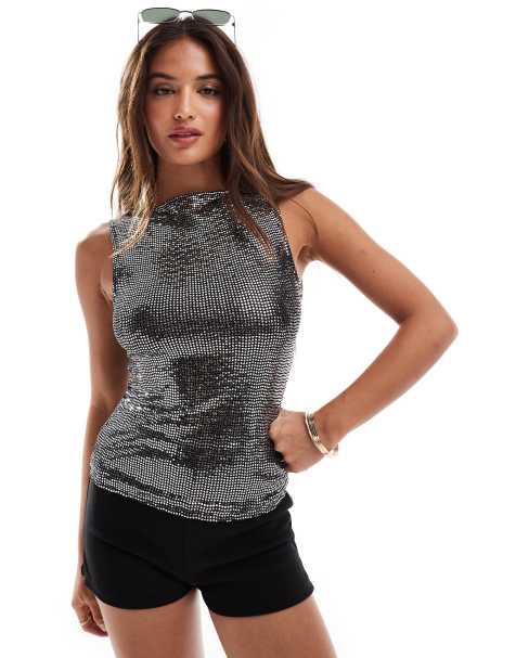 Top plateado metalizado con cuello barco para festivales de Miss Selfridge - view 1