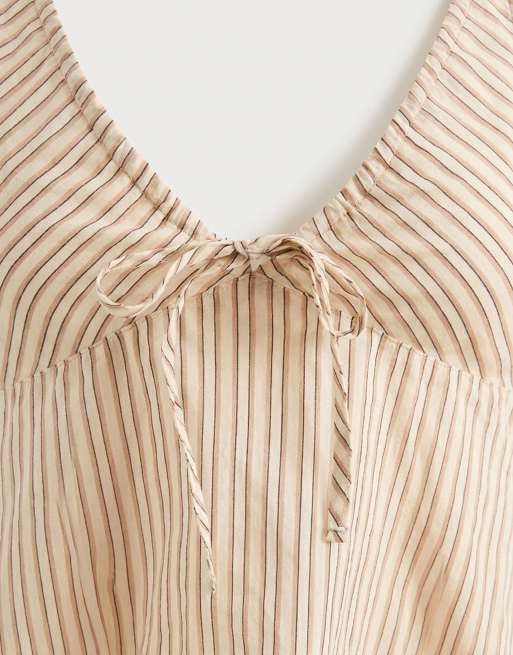 Top playero beis a rayas con cuello halter fruncido de COLLUSION (parte de un conjunto), 8 de 8