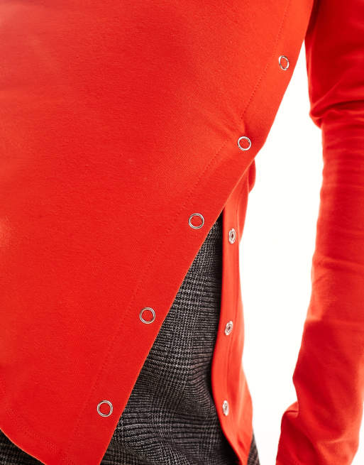 Top rojo asimétrico de manga larga con botones de presión en el lateral de ASOS DESIGN, 3 de 4
