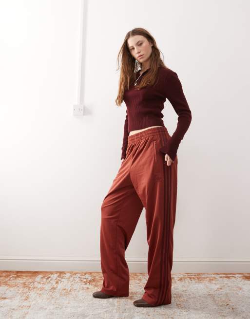 Top rojo cereza de manga larga con cuello panadero de punto acanalado de COLLUSION, 2 de 4