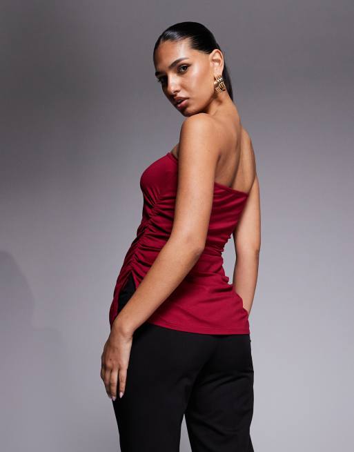 Top rojo de corte alargado con escote palabra de honor de Oh Polly, 2 de 4