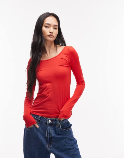 Top rojo de manga larga y corte slim con aberturas para pulgares y espalda y cuello anchos de & Other Stories - view 1