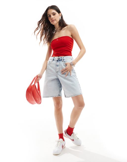 Top rojo luminoso básico con escote palabra de honor de Tommy Jeans