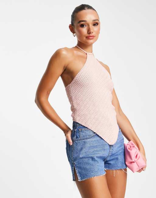 Top rosa con cuello halter y bajo de pico de croché de Vila