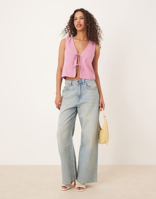 Top rosa sin mangas con lazada delantera de Abercrombie & Fitch, 2 de 4