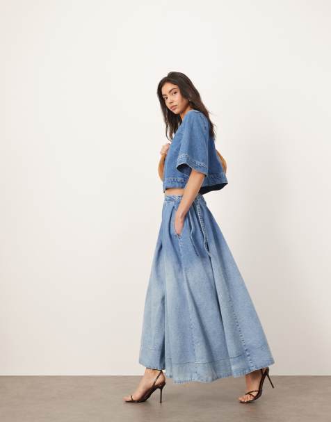 Top vaquero corto con detalle de etiqueta con lavado azul claro de ARRANGE (parte de un conjunto) - view 1