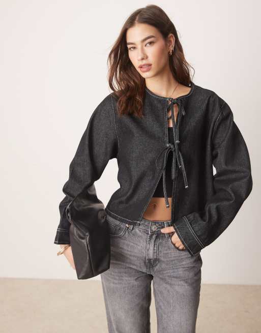 Top vaquero negro de manga larga con lazada delantera y pespuntes en contraste color crudo de ASOS DESIGN