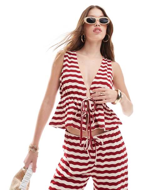 Top veraniego a rayas burdeos con lazada delantera de tejido texturizado de ASOS DESIGN (parte de un conjunto) - view 1