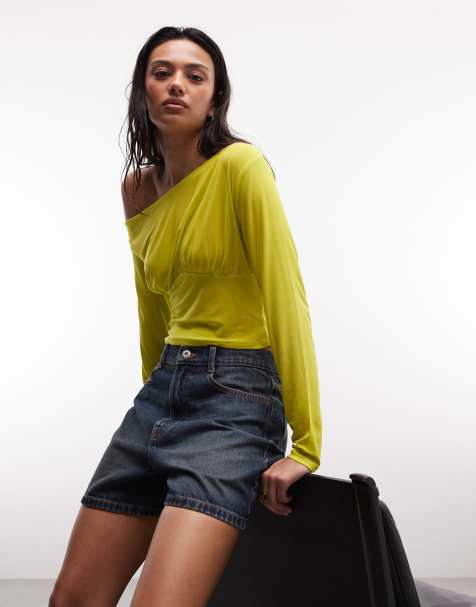 Top verde con escote Bardot y cintura entallada de COLLUSION - view 1