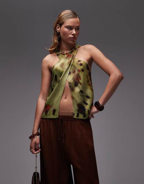 Top verde con estampado efecto tie dye y cuello halter cruzado en la parte delantera de satén de ASOS DESIGN - view 1