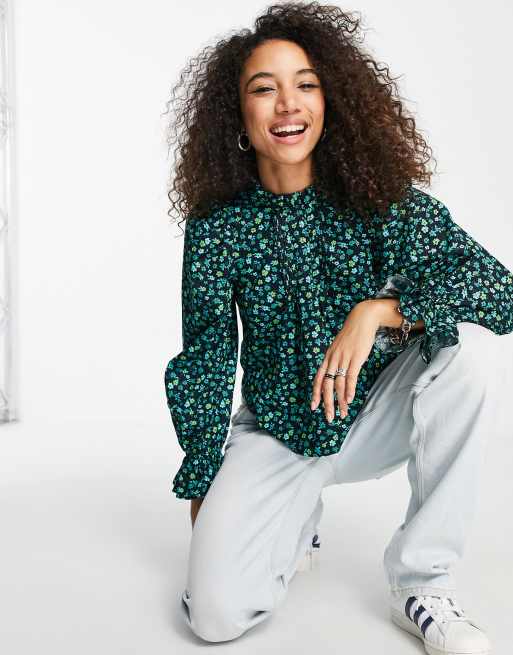 Top verde con mangas abullonadas y estampado floral de popelina de Topshop, 2 de 4