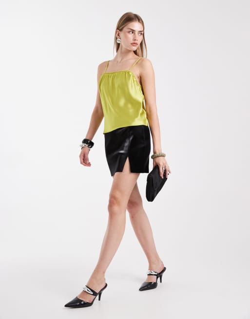 Top verde lima de tirantes con detalles lenceros de satén de ASOS DESIGN, 2 de 4