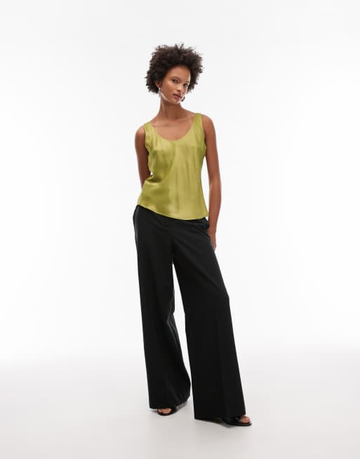 Top verde oliva de tirantes con cuello ancho de satén de ASOS DESIGN, 2 de 4
