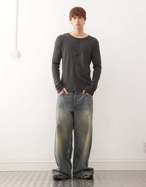 Top verde oscuro de manga larga con cuello panadero de Weekday, 2 de 5
