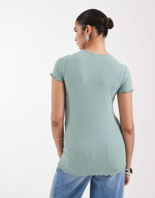 Top verde salvia de manga corta con bordes ondulados de ONLY Maternity, 4 de 4