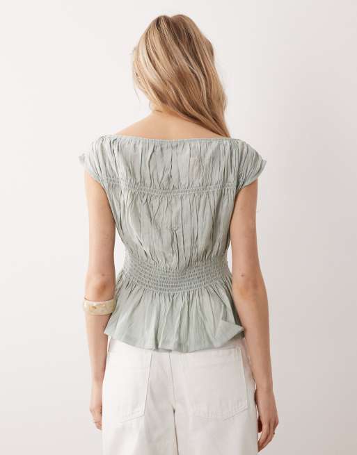 Top verde salvia fruncido con mangas de casquillo de Threadbare, 4 de 4