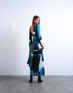 Model wearing Tophop blurred abstract print maxi dress with scarf detail in blue