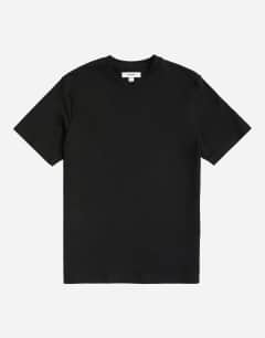 Model wearing 3 pack classic fit t-shirt in black