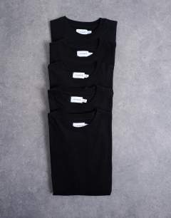 Model wearing 5 pack classic fit t-shirt in black