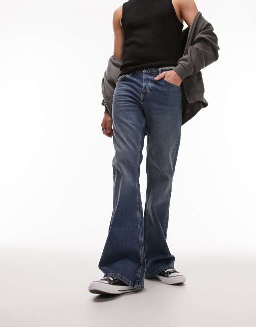 Topman – Ausgestellte Stretch-Jeans in mittlerer Waschung 