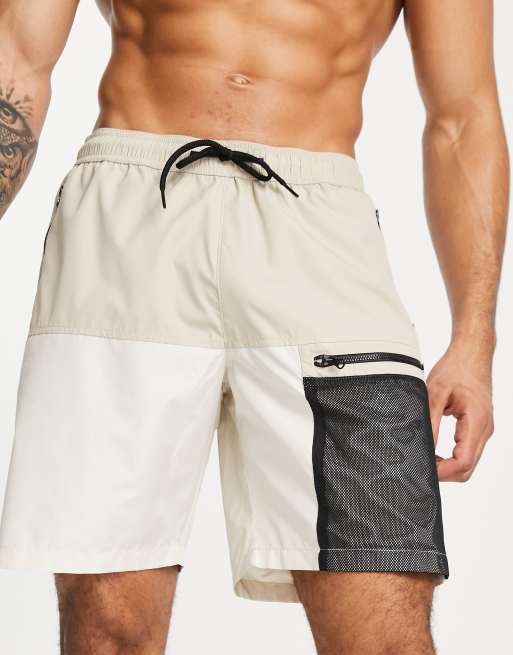 Topman – Badeshorts mit Patchwork-Optik in Stein