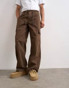 Baggy cargo trouser in brown