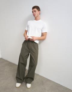 Model wearing Baggy fit ripstop trouser in khaki