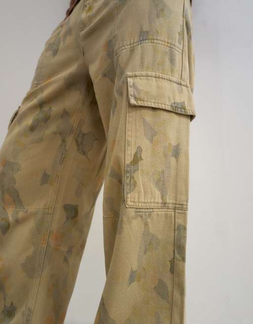 Topman baggy fit twillbyxor med kamouflagemönster i khaki, 3 av 5
