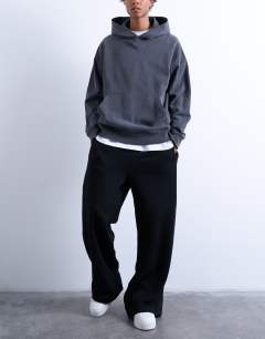 Baggy leg jogger in black