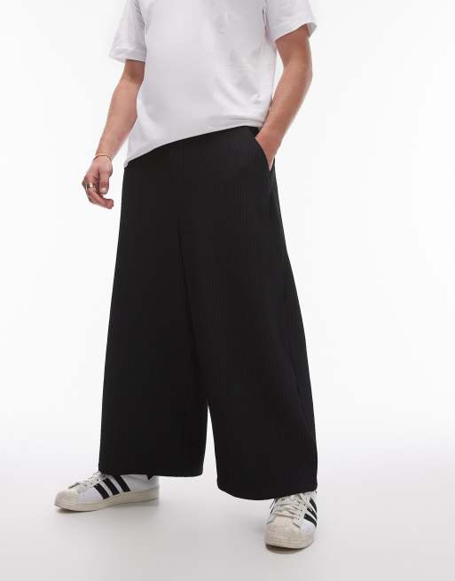 Topman balloon plisse trousers in black, 2 of 5