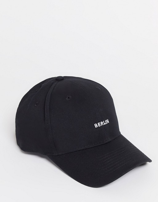 Topman Berlin cap in black