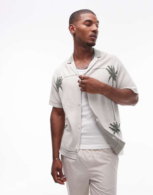 Topman – Biała dzianinowa koszulka polo z kołnierzykiem kubańskim i haftowaną palmą
