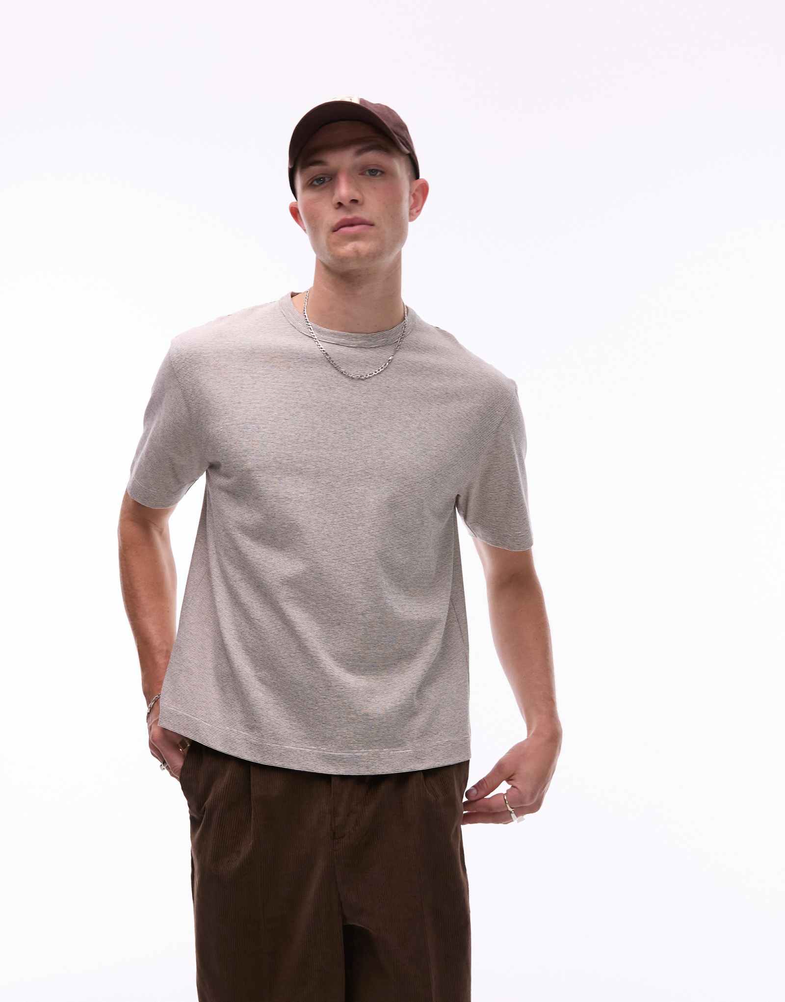Облегающая футболка Topman в тонкую полоску цвета экрю