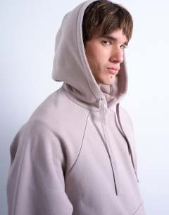 Model wearing Boxy fit hoodie in mink