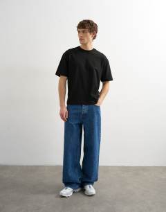 Model wearing Boxy oversized cropped t-shirt in black