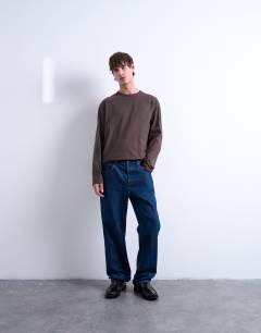 Model wearing Boxy oversized long sleeve t-shirt in brown