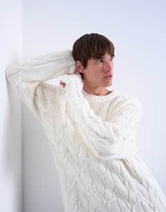 Cable knit jumper in cream