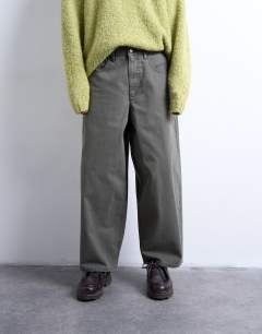 Model wearing Canvas barrel trouser in khaki