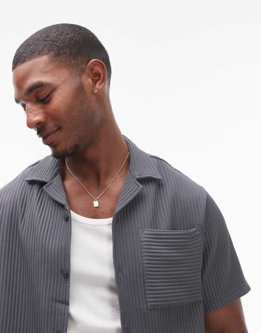 Topman Chemise coupe classique plissee d ensemble avec manches courtes et col a revers Anthracite ASOS