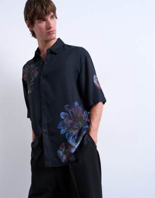 Topman - Chemise manches courtes décontractée en sergé à fleurs - Noir