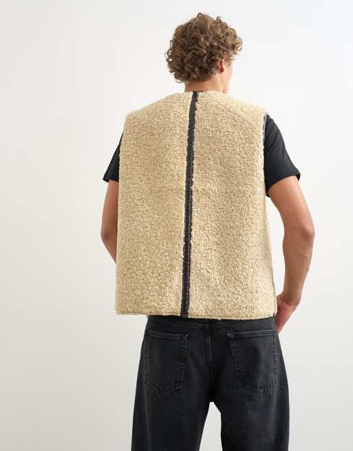 Topman classic fit faux leather reversible shearling gilet in brown, 4 of 5