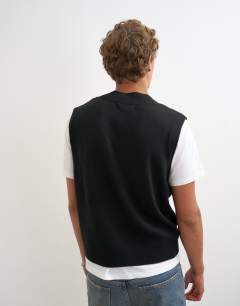 Model wearing Classic fit fine knit tank in black
