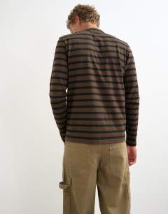 Model wearing Classic fit long sleeve t-shirt with stripe in brown